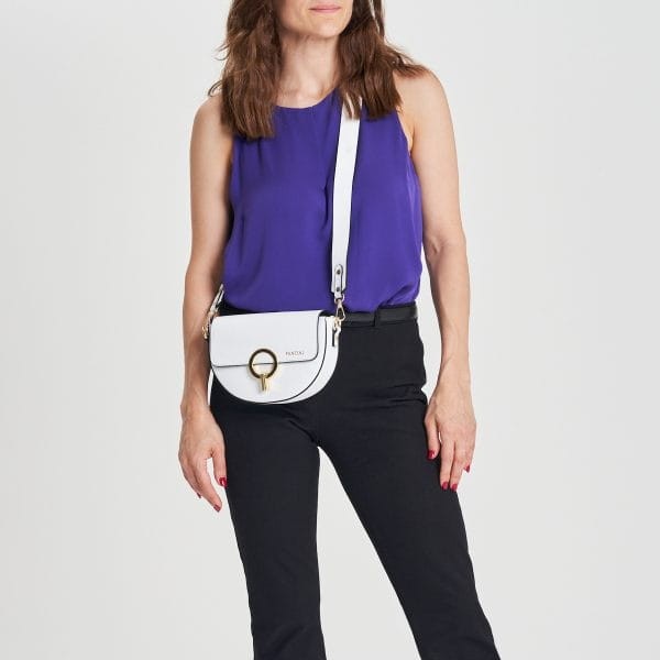 Chic-white-crossbody-bag2.jpg